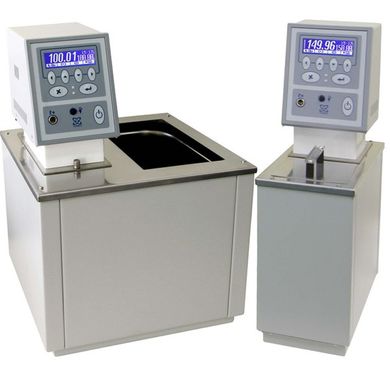 Термостат циркуляційний ВТ14-2 (+20…+200 °С) загальнолабораторного застосування, об'єм ванни 14 л, розміри робочої зони 100х190х230 мм.