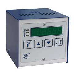 Універсальний лабораторний регулятор температури URT-L призначений для підтримки температури лабораторних бань