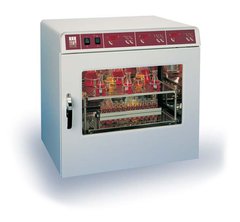 Шейкер-інкубатор GFL 3032